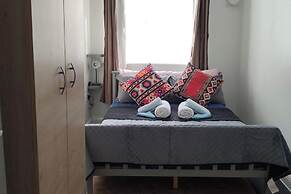 Apartment - Sleeps 4 - Parking - Station Close