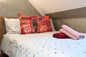 Charming 1-bed Loft Apartment in Romford