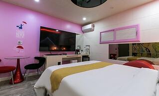 HERA DRIVE IN HOTEL