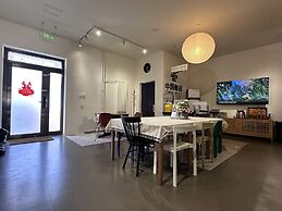Iris House Hotel