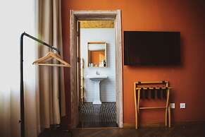 Iris House Hotel