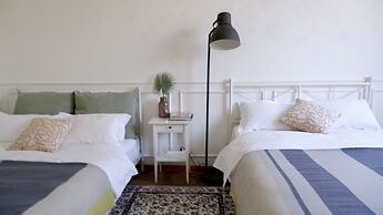 Iris House Hotel