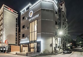 DAYONESTAY