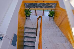 Roamers Inn - Hostel