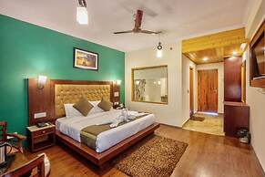 Hotel Grand Oasis