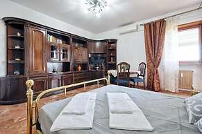 Apt Venice City