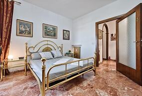 Apt Venice City