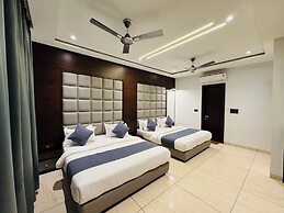 Hotel Rajdev INN
