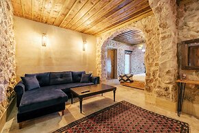 Tuğhan Stone House