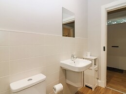 8 Barney Mains Cottage