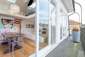Chic 2-bedroom Home - Richmond Upon Thames