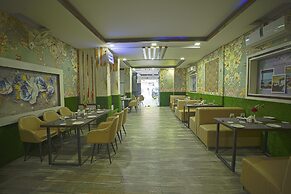 Q Saina's S K Regency