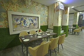 Q Saina's S K Regency