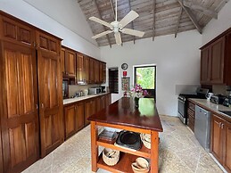 Authentic St. Lucian Experience At Prestigious Villa - Colibri Cottage