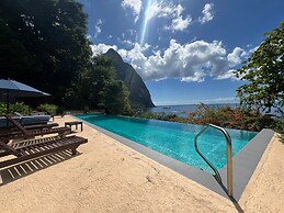 Authentic St. Lucian Experience At Prestigious 2-bed Villa - Colibri C
