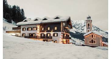 Cardo hotel