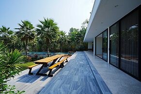 Kiwuki Luxury Villa