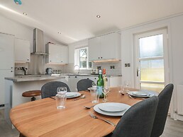 Buttercup Lodge