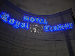 ROYAL BOUTIQUE