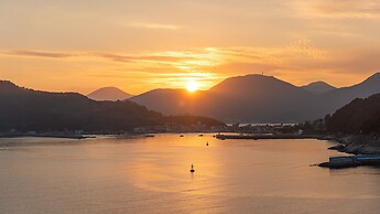 Geoje Sunbeachoceanview Dog Pension