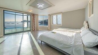 Geoje Sunbeachoceanview Dog Pension