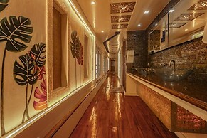 Luxury Houseboat