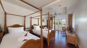 Lanna Inthan Hotel & Resort