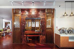 Lanna Inthan Hotel & Resort