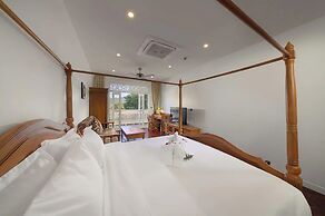 Lanna Inthan Hotel & Resort