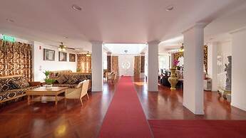 Lanna Inthan Hotel & Resort