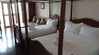 Lanna Inthan Hotel & Resort