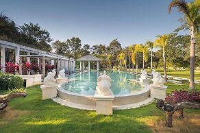 Lanna Inthan Hotel & Resort