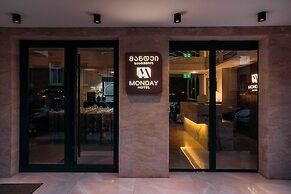 Monday Hotel