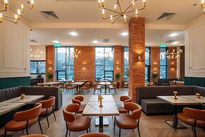 Monday Hotel
