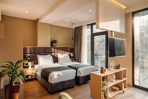 Monday Hotel