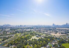 HomesGetaway-2BR Apt in 1 Residences