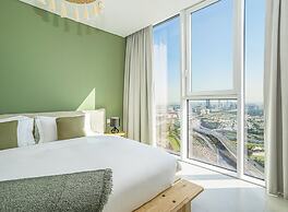 HomesGetaway-2BR Apt in 1 Residences