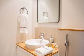 HomesGetaway-2BR Apt in 1 Residences