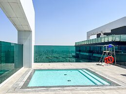 HomesGetaway-2BR Apt in 1 Residences