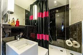 La Belle 10 Boutique Hotel