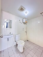 IZI COZI HOTEL KEMAYORAN