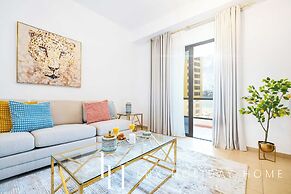 LUX The JBR BlueWaters View Suite 2