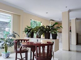 Metro Hotel Bekasi by Cocotel