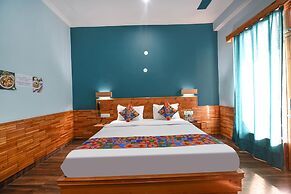 Fabhotel Snower