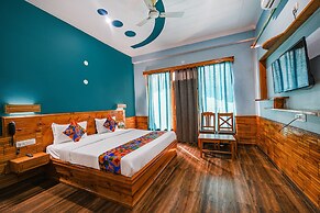 Fabhotel Snower