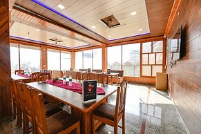 Fabhotel Snower