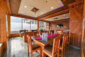 Fabhotel Snower