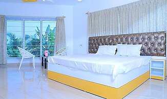 Fabhotel Octagon Beach Resort