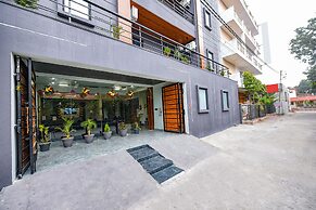 Fabhotel Naina Residency