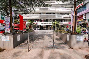 Fabhotel Sky City
